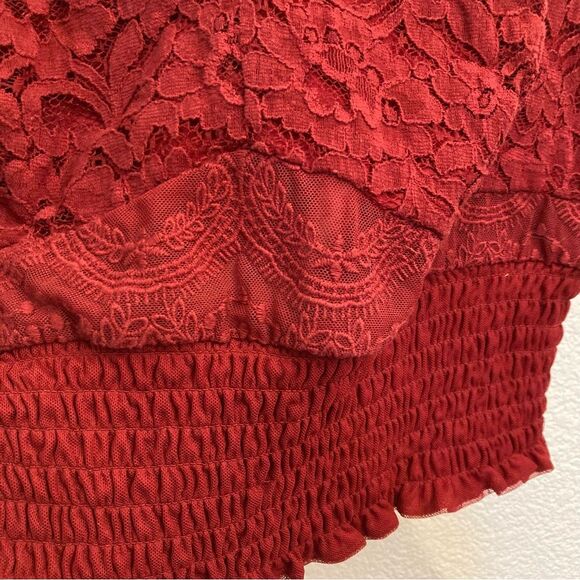 Torrid Red Lace Smocked Crop Top Size 1 XL 1X - Picture 3 of 9